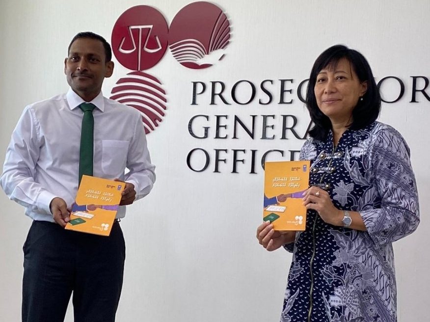 E8fjccuveaeomel 876x656