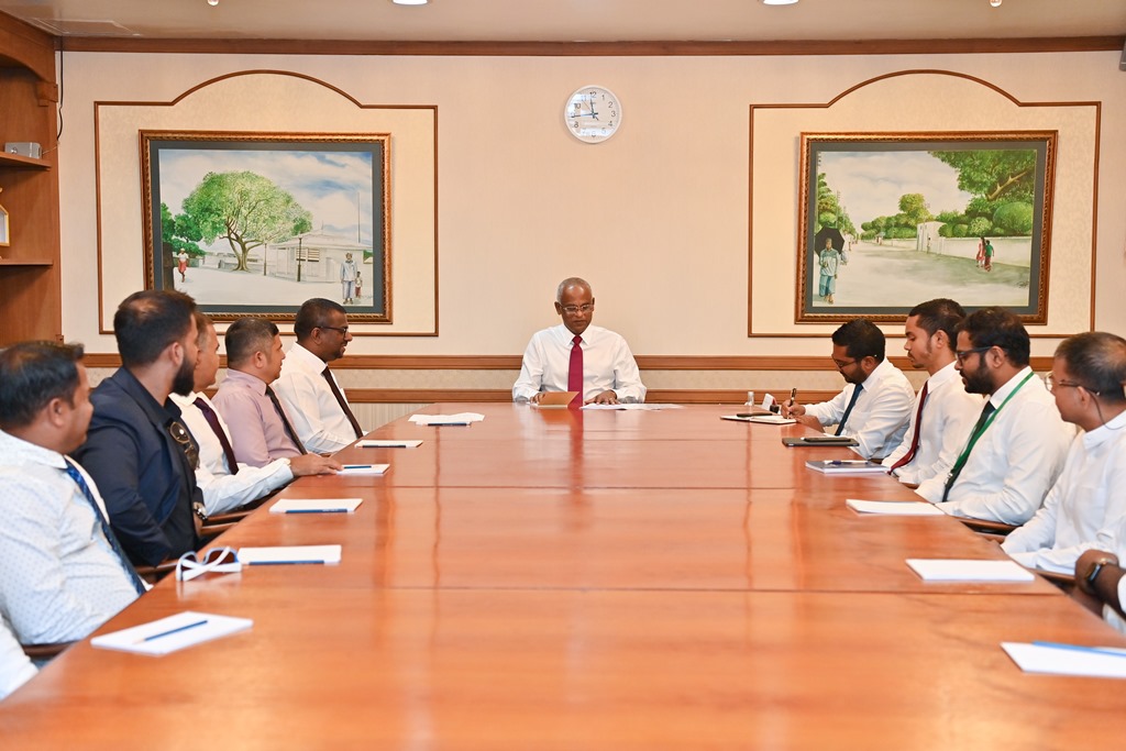 Raees Solih MBA fenvaru Online