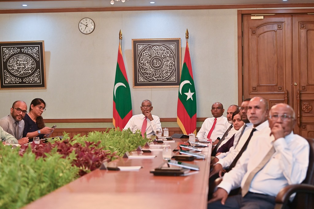 Raees Solih Fenvaru online