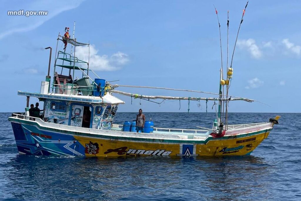 Gavaaidhaa khilaaf masverin