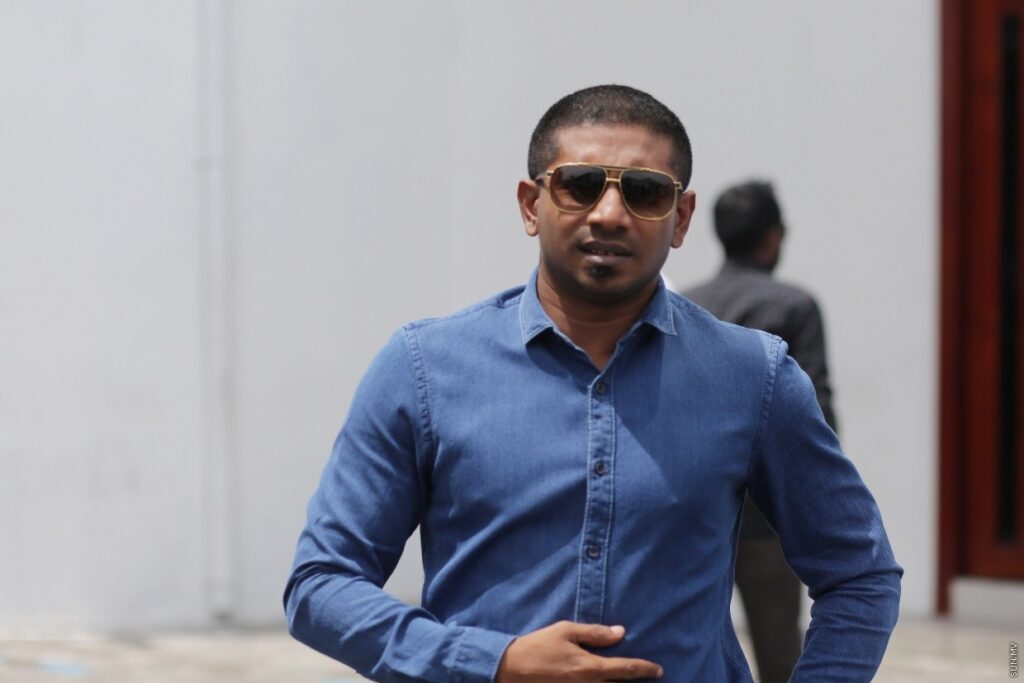 Large 146632258847lQnm