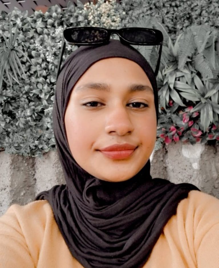 Madifushi AIshath Zoya fenvaruonline