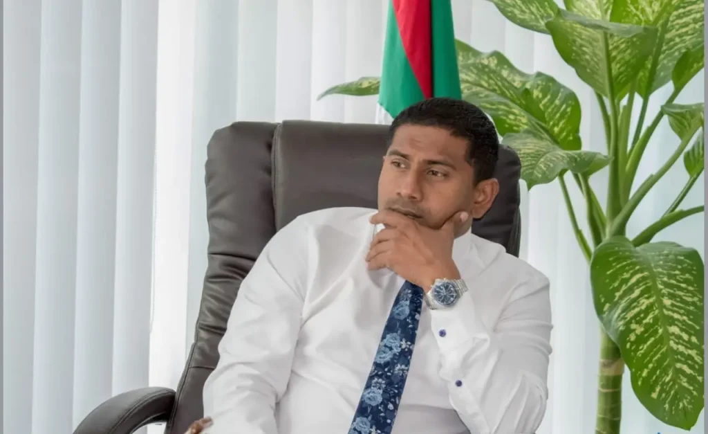 Photo 6197331199458920128 y