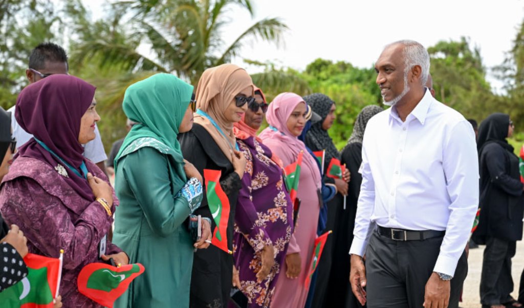 Raees Muizzu In Kumundhoo