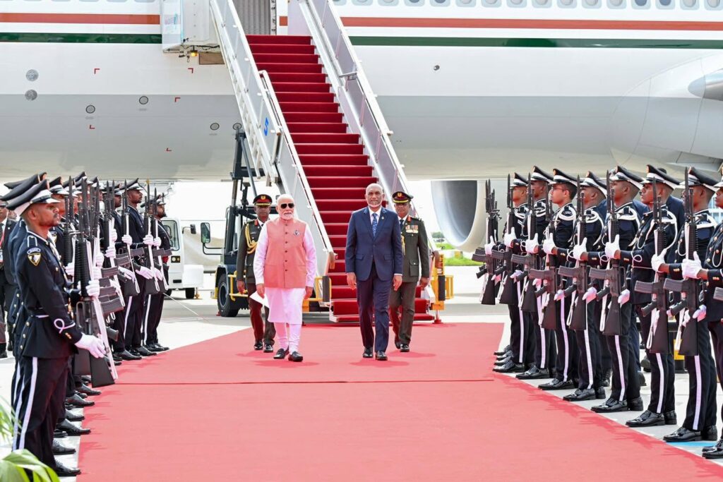 Modi with Raees Muizzu