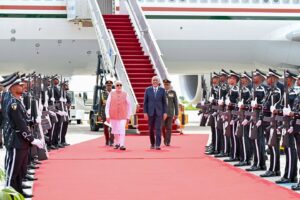 Modi with Raees Muizzu